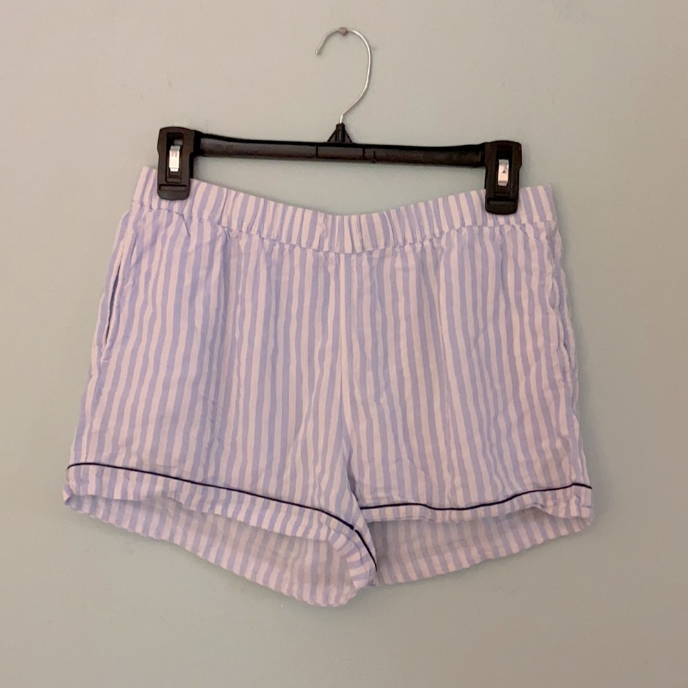 UNIQLO Light blue striped shorts w/ pockets